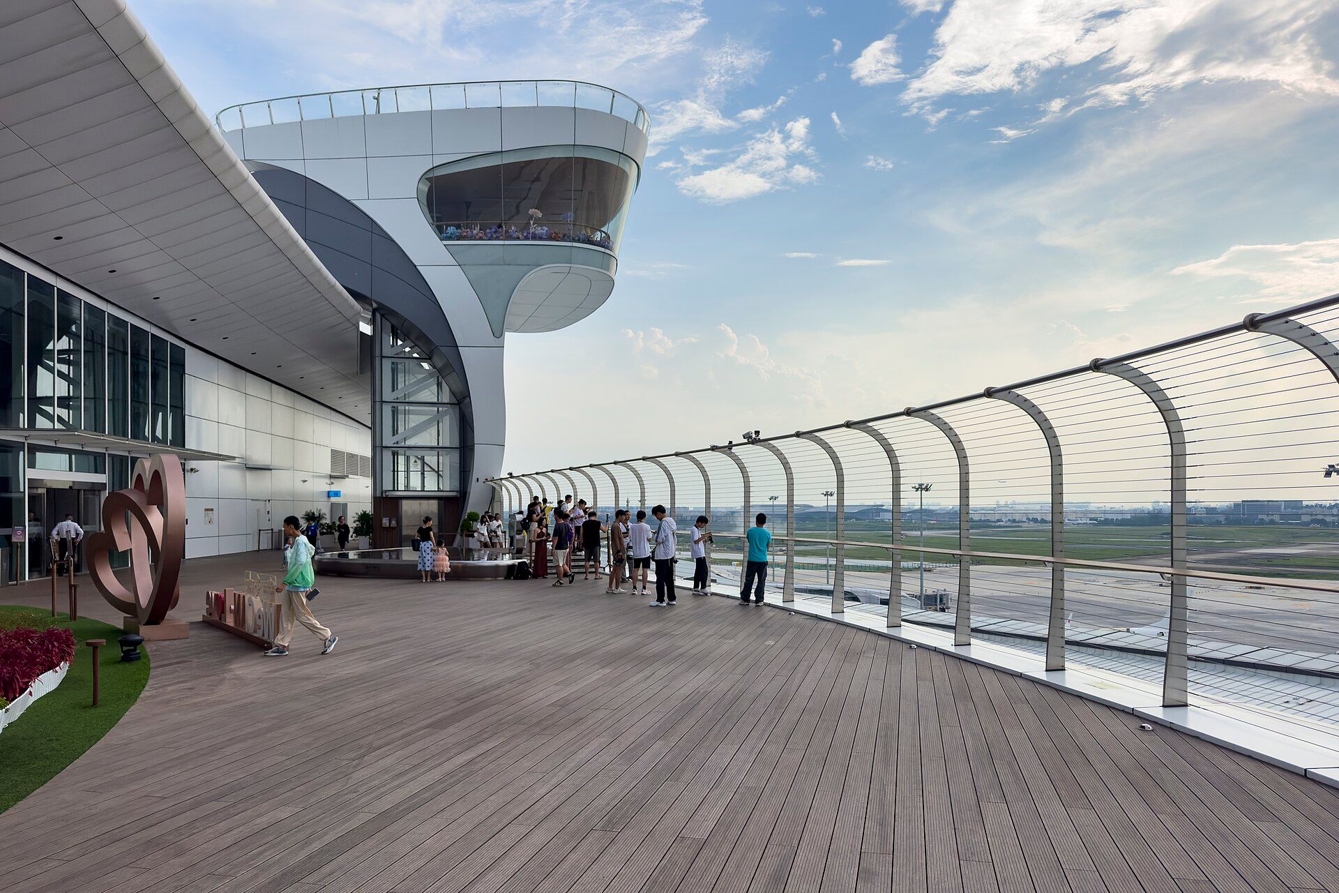 Western observation deck, Terminal 3, Guangzhou Baiyun International Airport