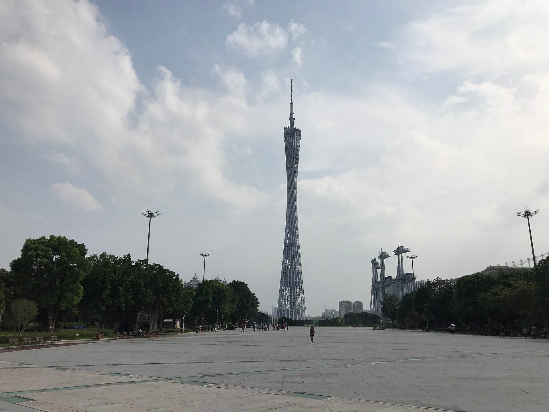 Canton Tower in daylight from the plaza near Guangzhou Library