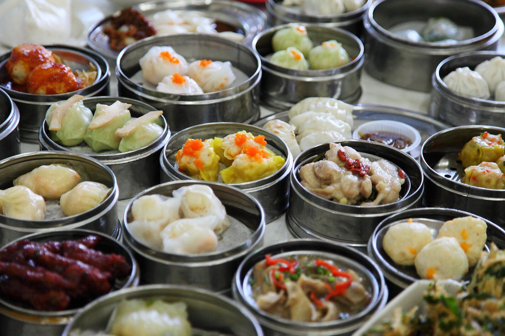 Steamer baskets of assorted dim sum